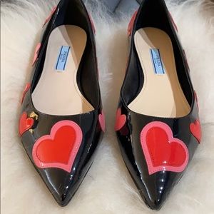 Pointed toe flats